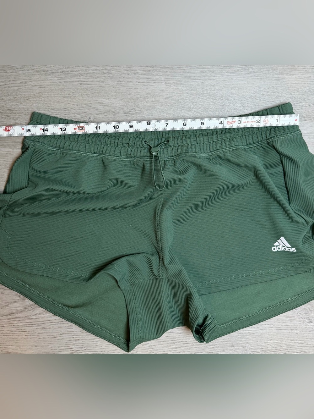 adidas Women's Pacer Ribbed Training Shorts Olive Green - Size M EUC - Picture 6 of 10